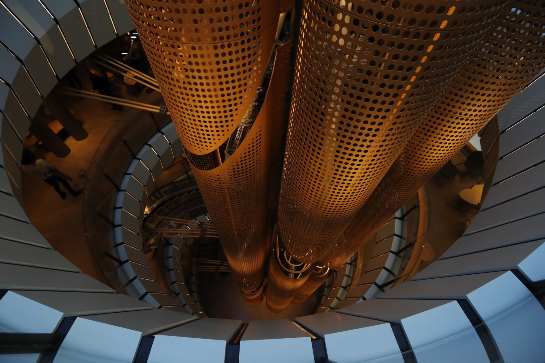 FOOD-LOOK-INSIDE-THE-WORLD’S-LARGEST-3-TB.jpg